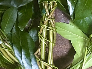 Wrapping the willow heart with Periwinkle Vine
