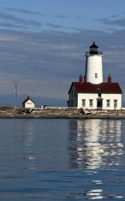 Approaching Dungeness Lighthouse from the water